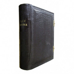 LUZ DIVINA. Devocionario Completo que Contiene: El ejercicio cotidiano, Las máximas de Santa Teresa, El ordinario de la Misa, Ej