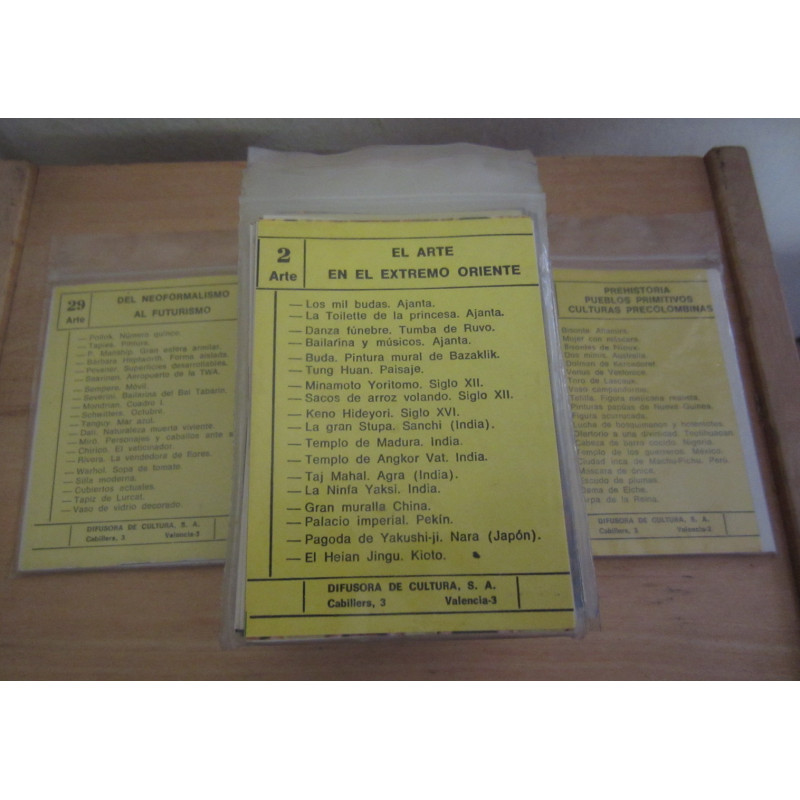 29 Lotes de CROMOS COMPLETOS que comprenden desde LA PREHISTORIA Lot. 01 a DEL NEOFORMALISMO AL FUTURISMO Lot. 29 (Serie complet